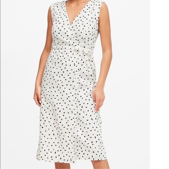Banana Republic Dresses & Skirts - Banana Republic Linen Cotton Wrap Dress